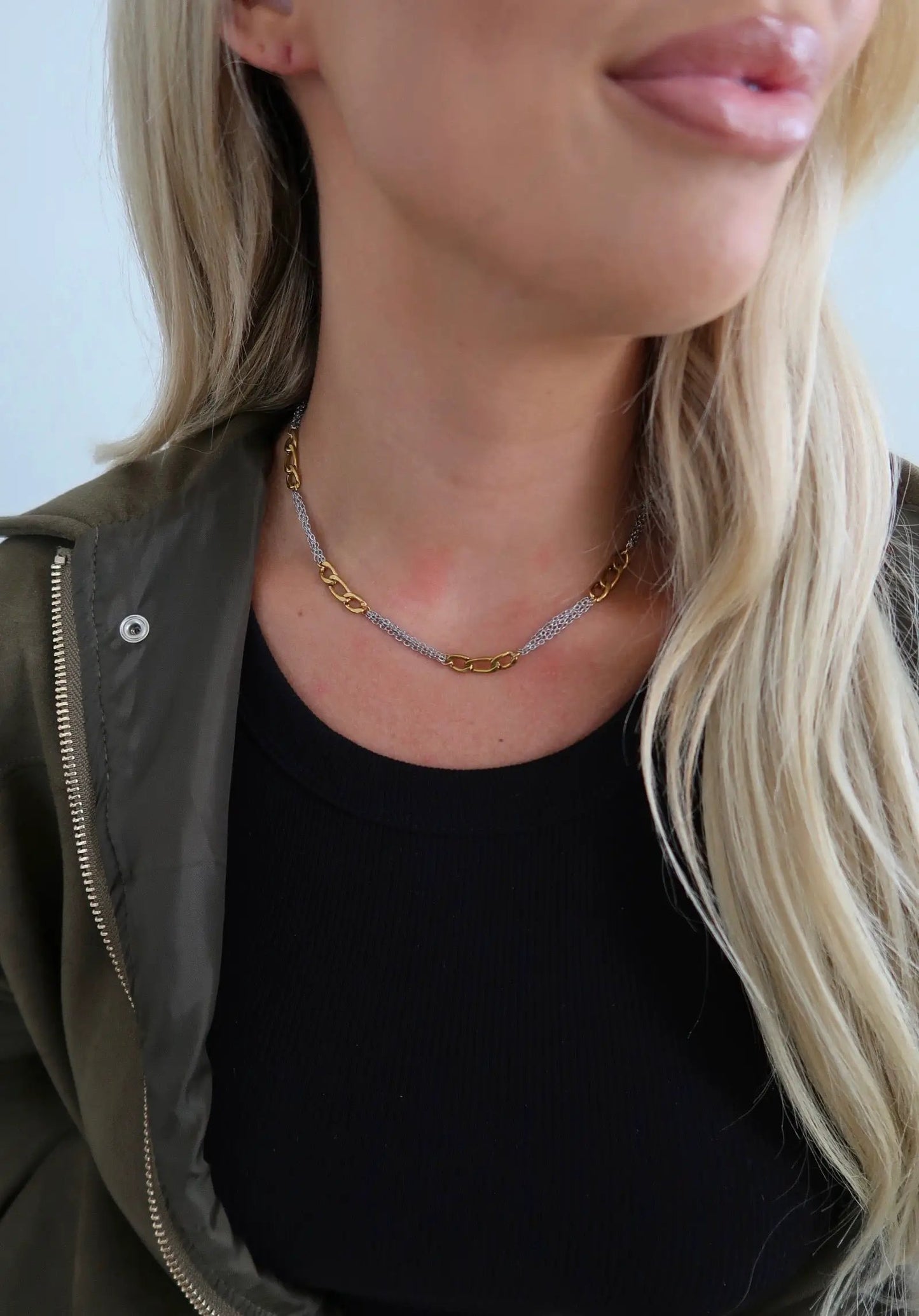 TWO TONED GRACE NECKLACE by Chansuttpearls