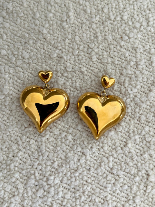 LOVE EARRINGS by Chansuttpearls