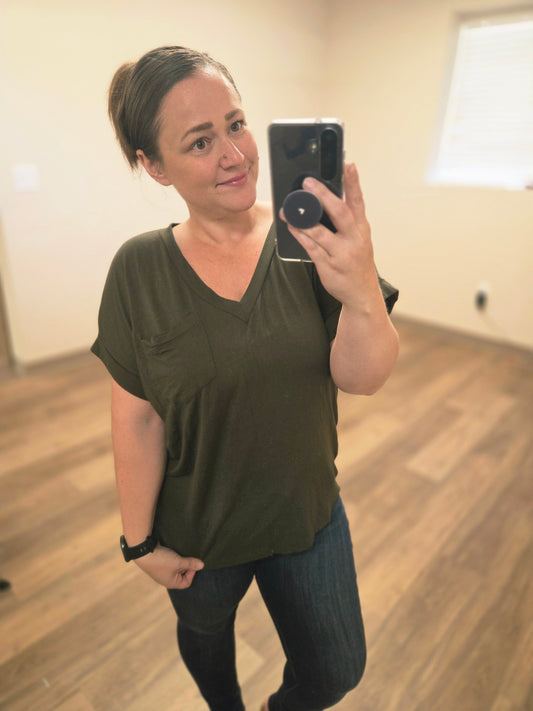 IN STOCK Sierra Pocket Top - Olive FINAL SALE