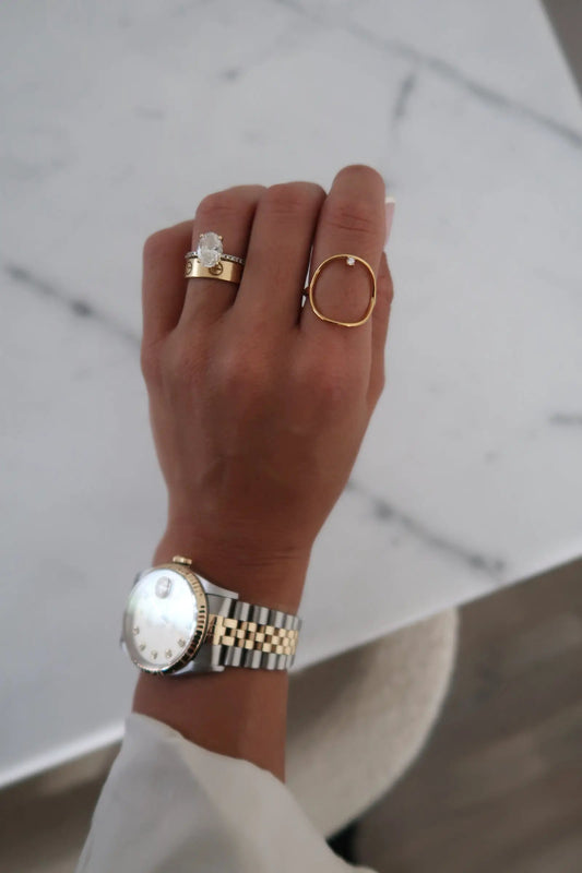 ALEX RING by Chansuttpearls