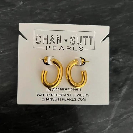 SMALL OVAL HOOPS by Chansuttpearls
