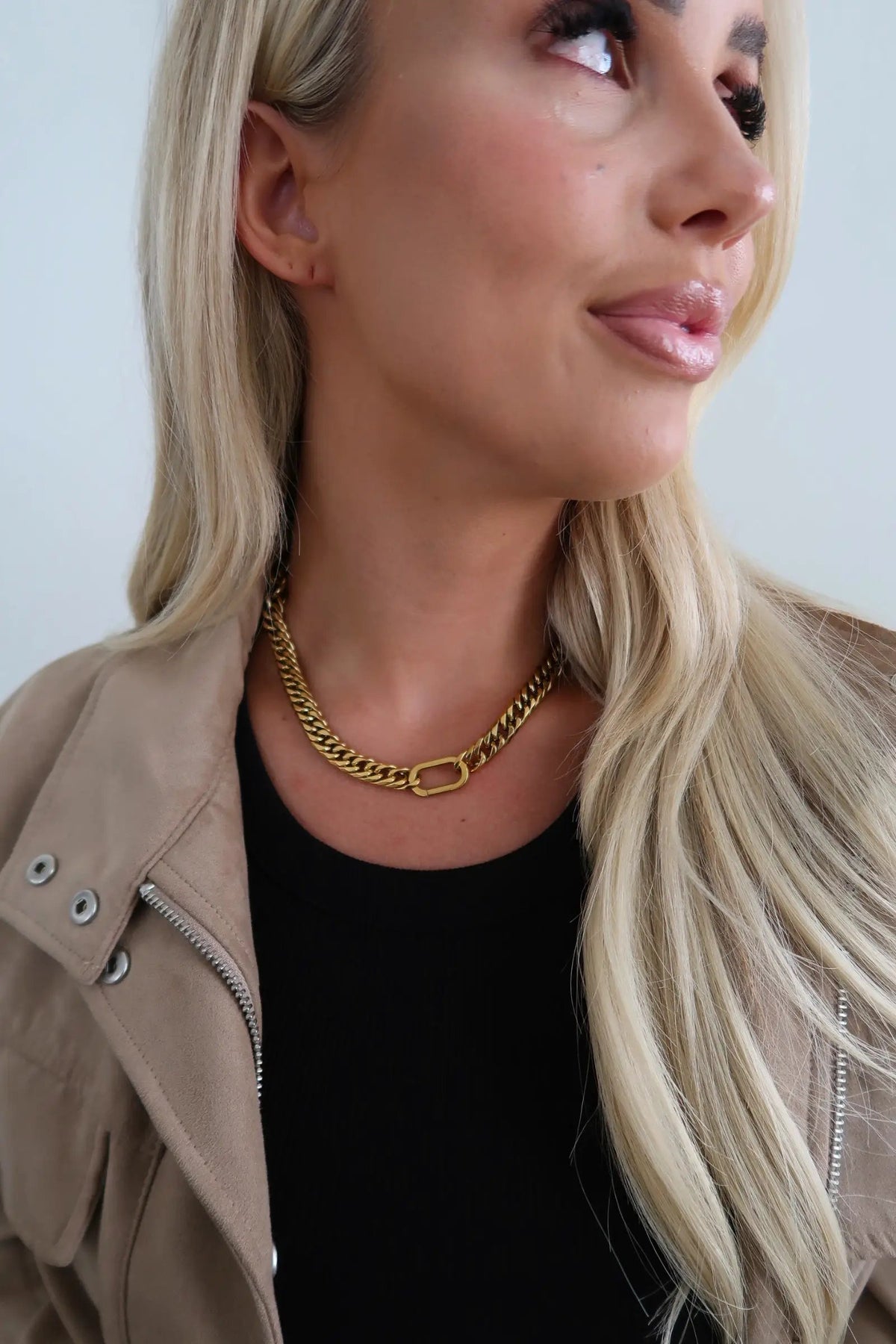 KAYLA NECKLACE by Chansuttpearls
