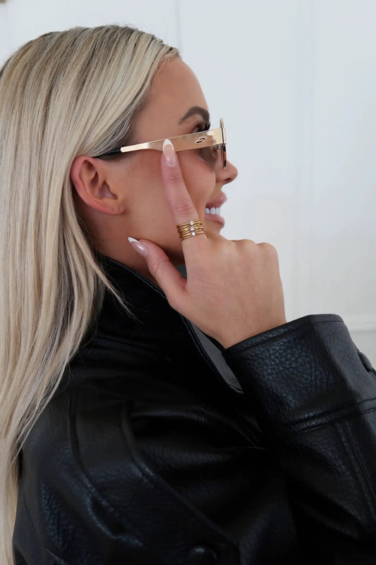 ASHLEY RING  by Chansuttpearls