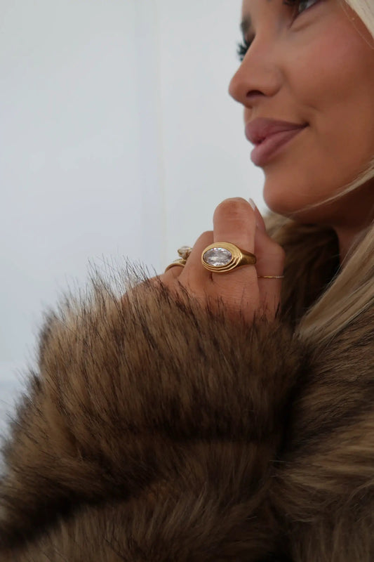 CARLY RING by Chansuttpearls