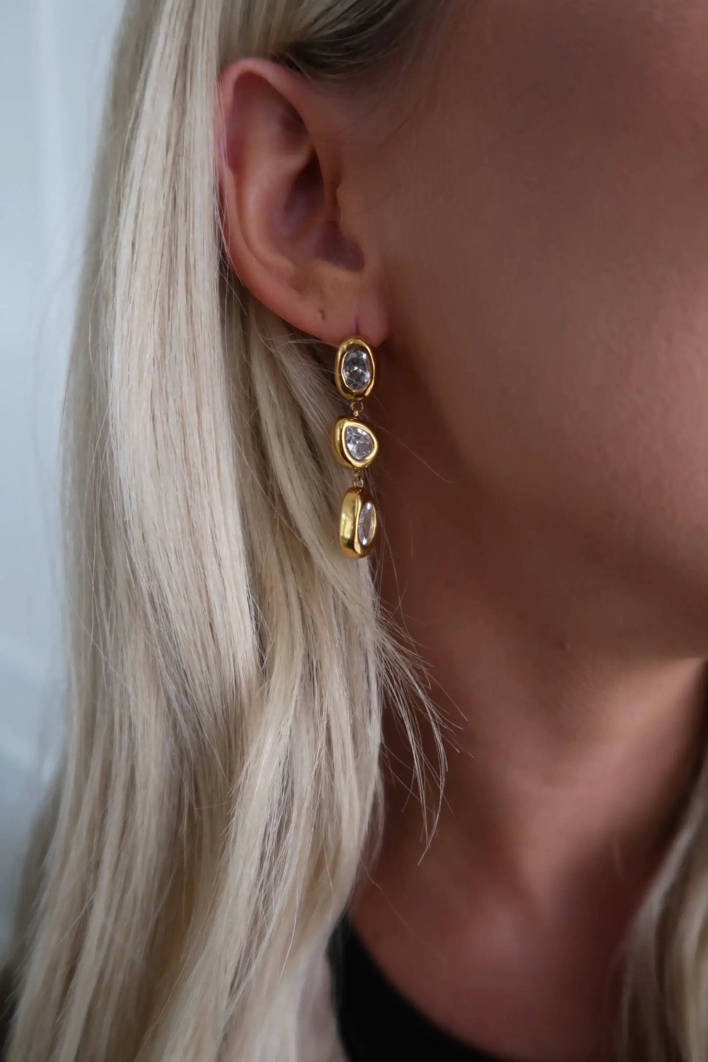 CHLOE EARRINGS by Chansuttpearls