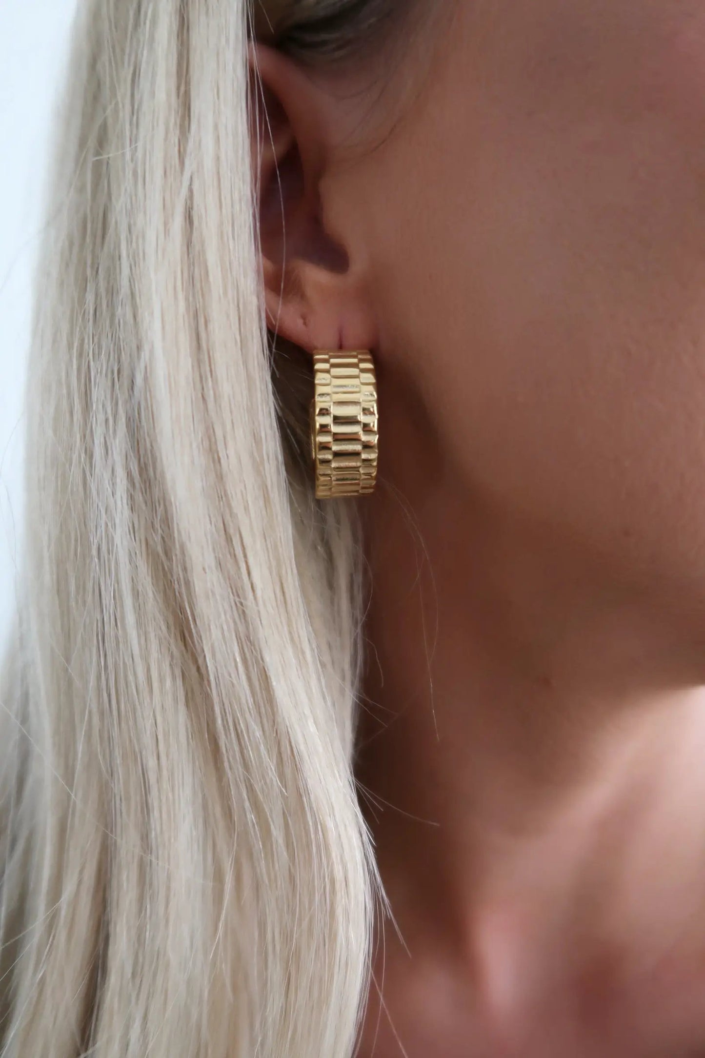 MAYA HOOPS by Chansuttpearls