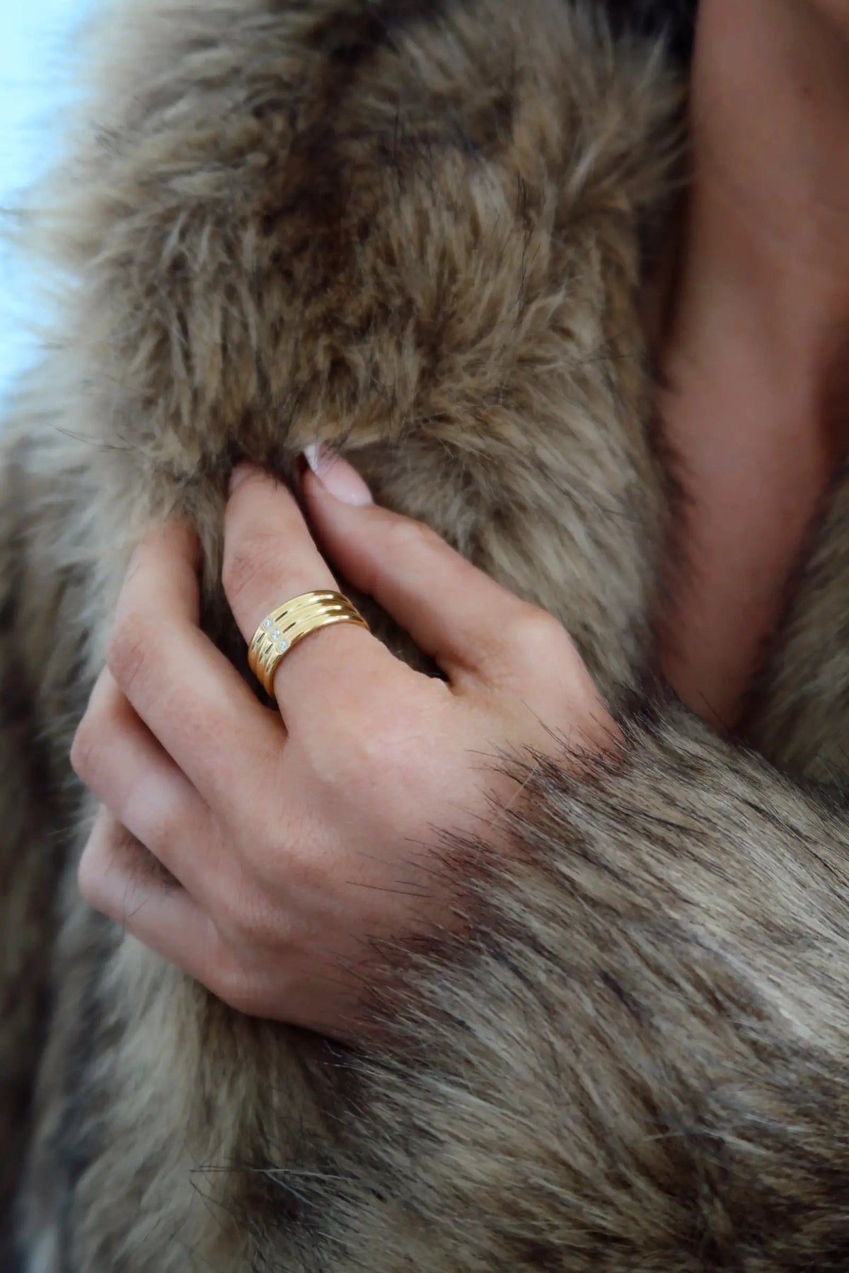 ZOE RING by Chansuttpearls
