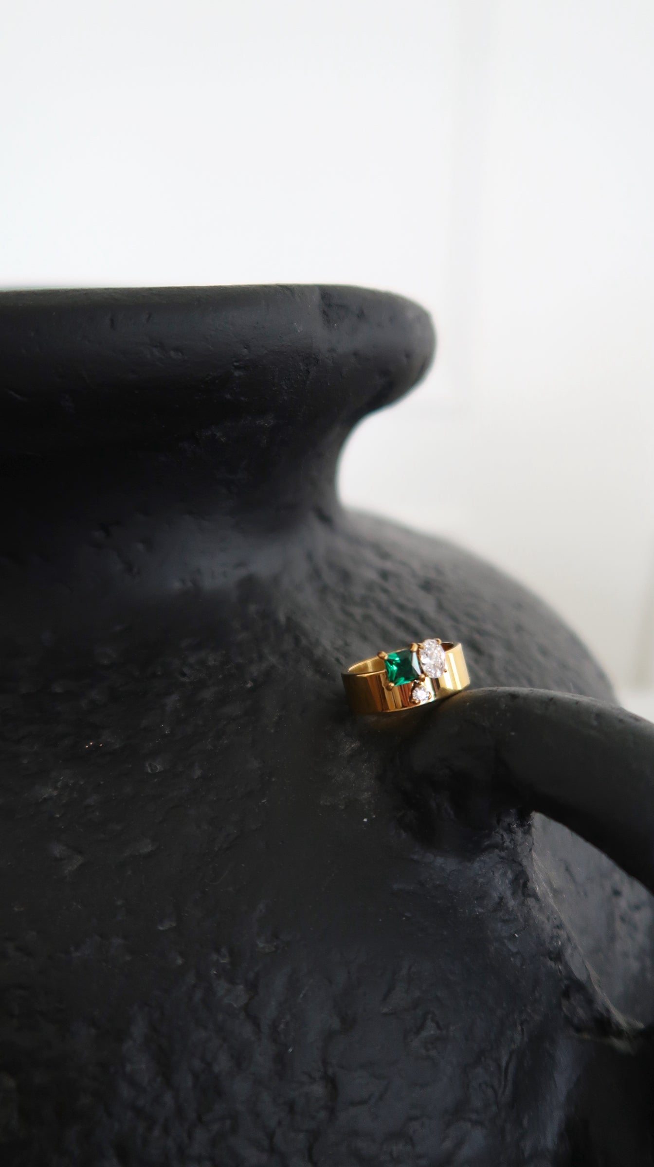 THE EMERALD RING by Chansuttpearls