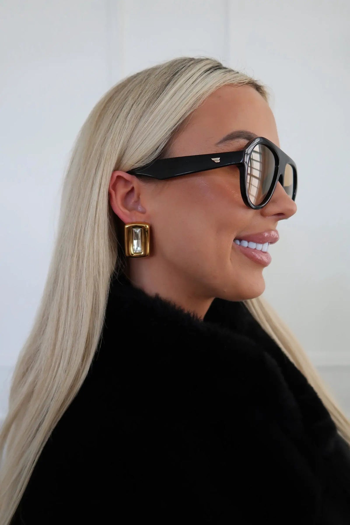 BROOKE EARRINGS – WHITE  by Chansuttpearls