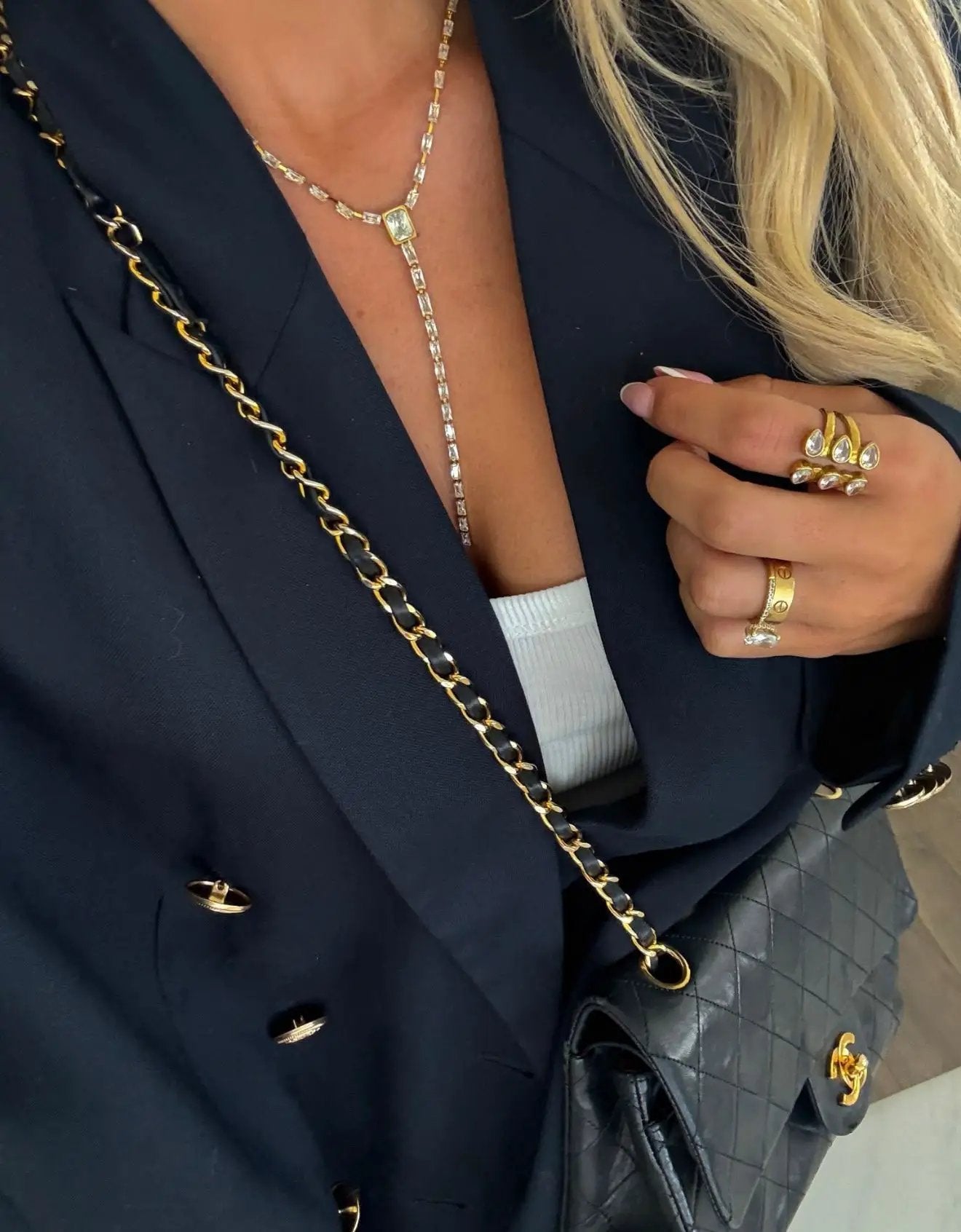 GWYNETH NECKLACE by Chansuttpearls