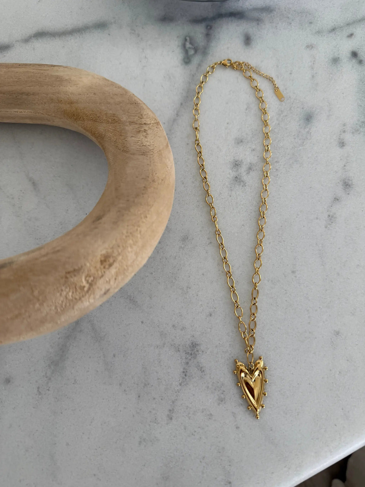 JADA NECKLACE by Chansuttpearls