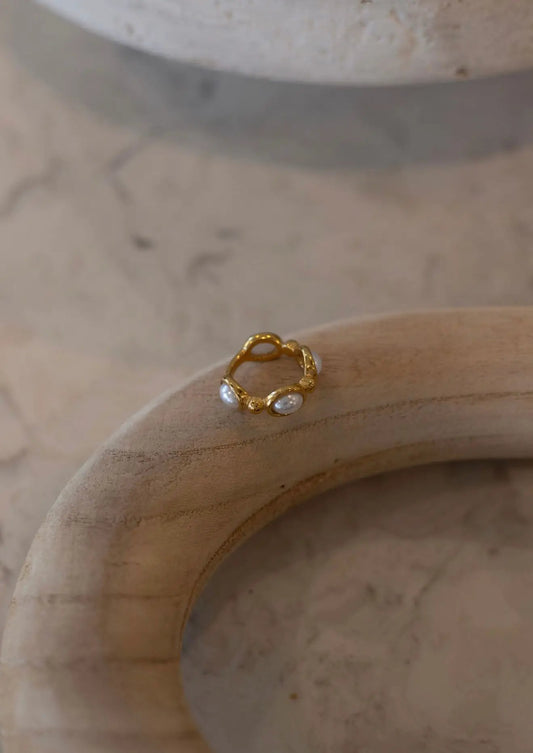 HARLEE RING by Chansuttpearls