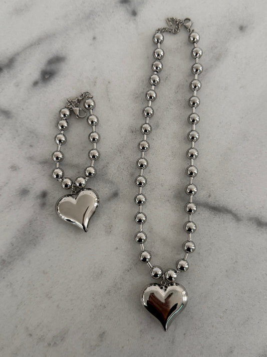 SILVER BUBBLE HEART BRACELET by Chansuttpearls