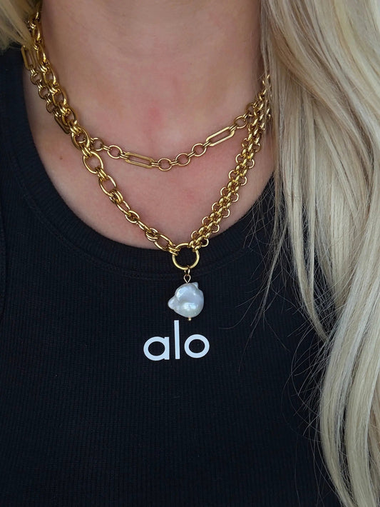 THE ASHLEY NECKLACE by Chansuttpearls