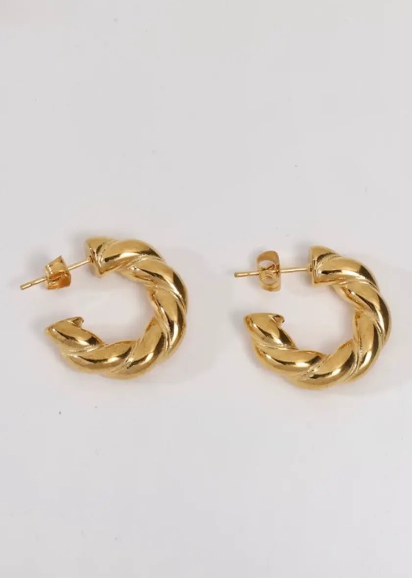 DAINTY TWIST HOOPS by Chansuttpearls