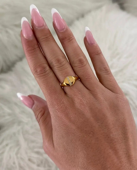 KINSER RING by Chansuttpearls