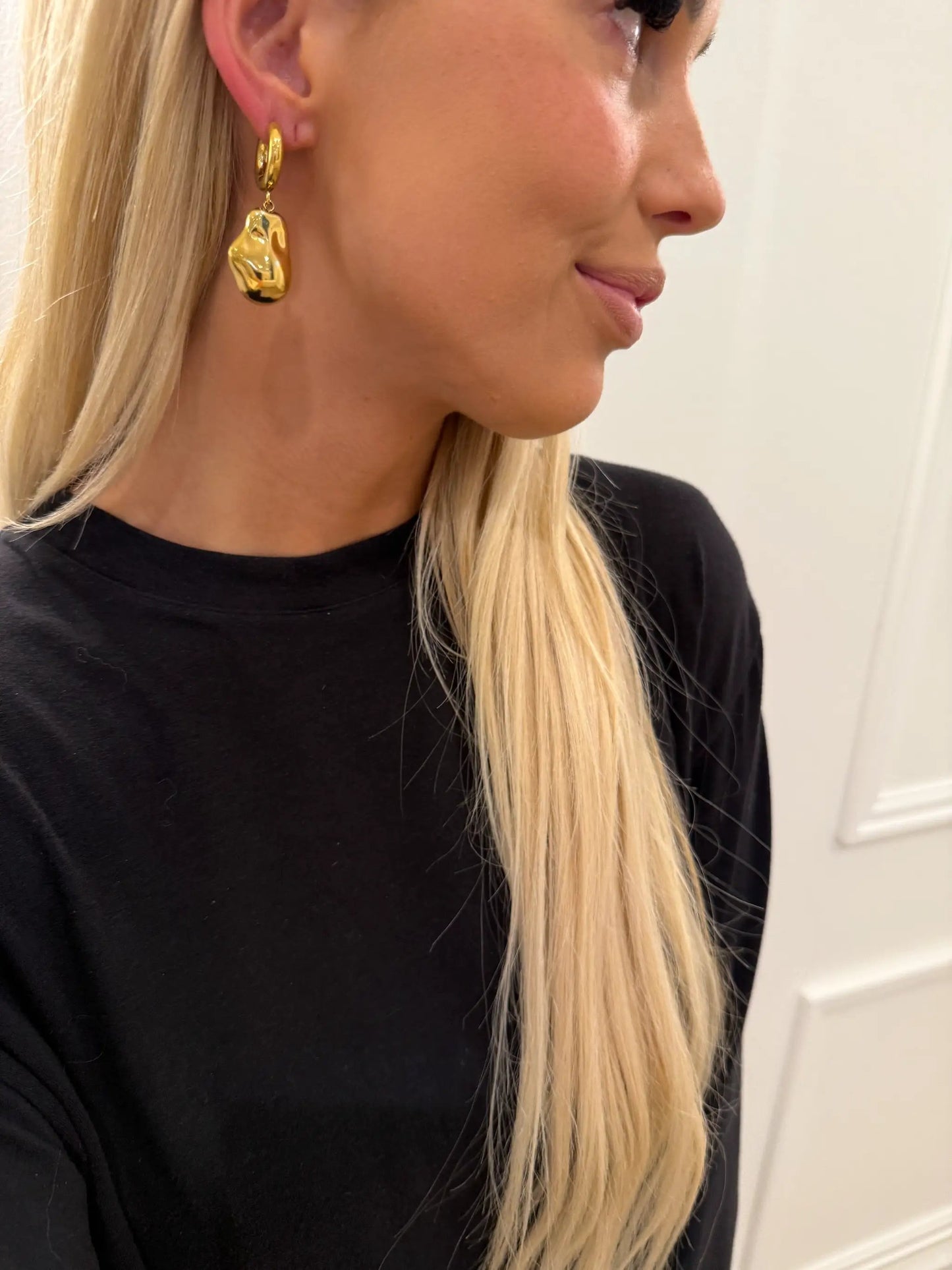 GOLD SADIE EARRINGS by Chansuttpearls