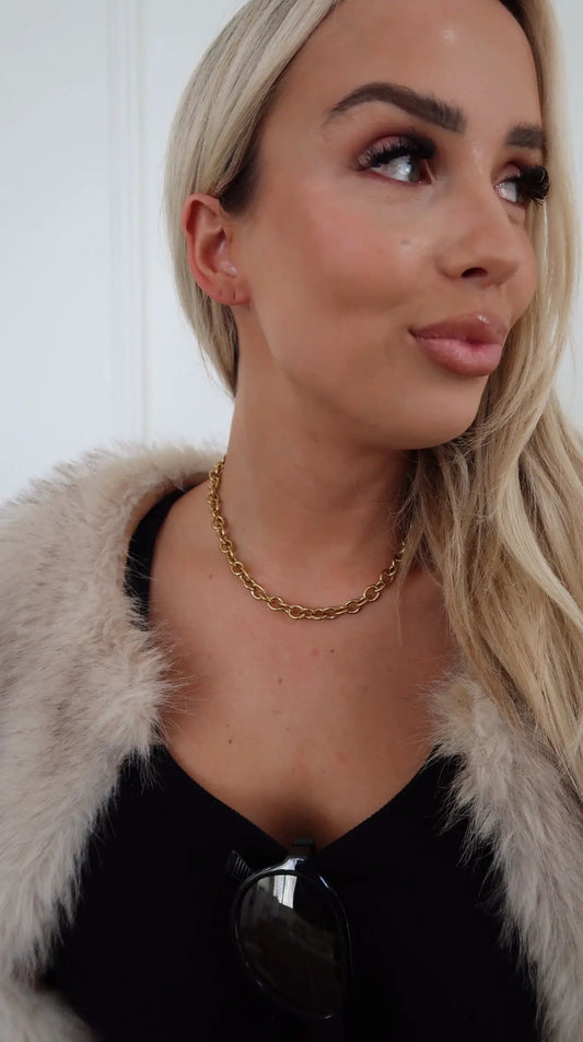 BETH NECKLACE by Chansuttpearls