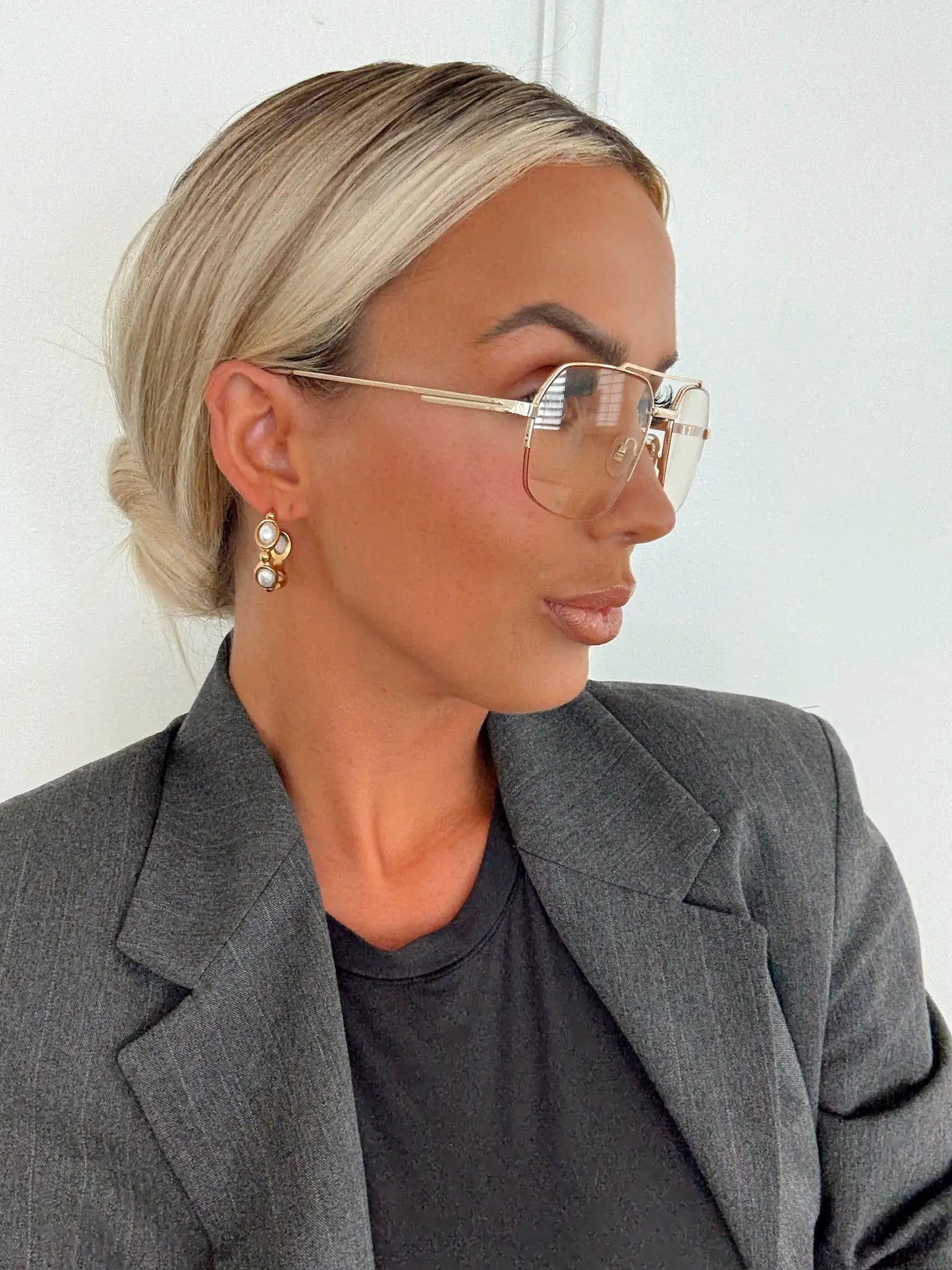 HARLEE EARRING by Chansuttpearls