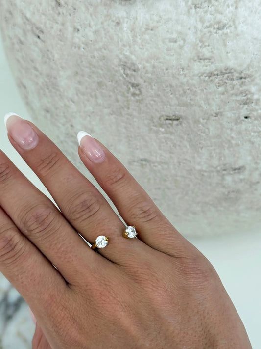 VALENTINA RING by Chansuttpearls