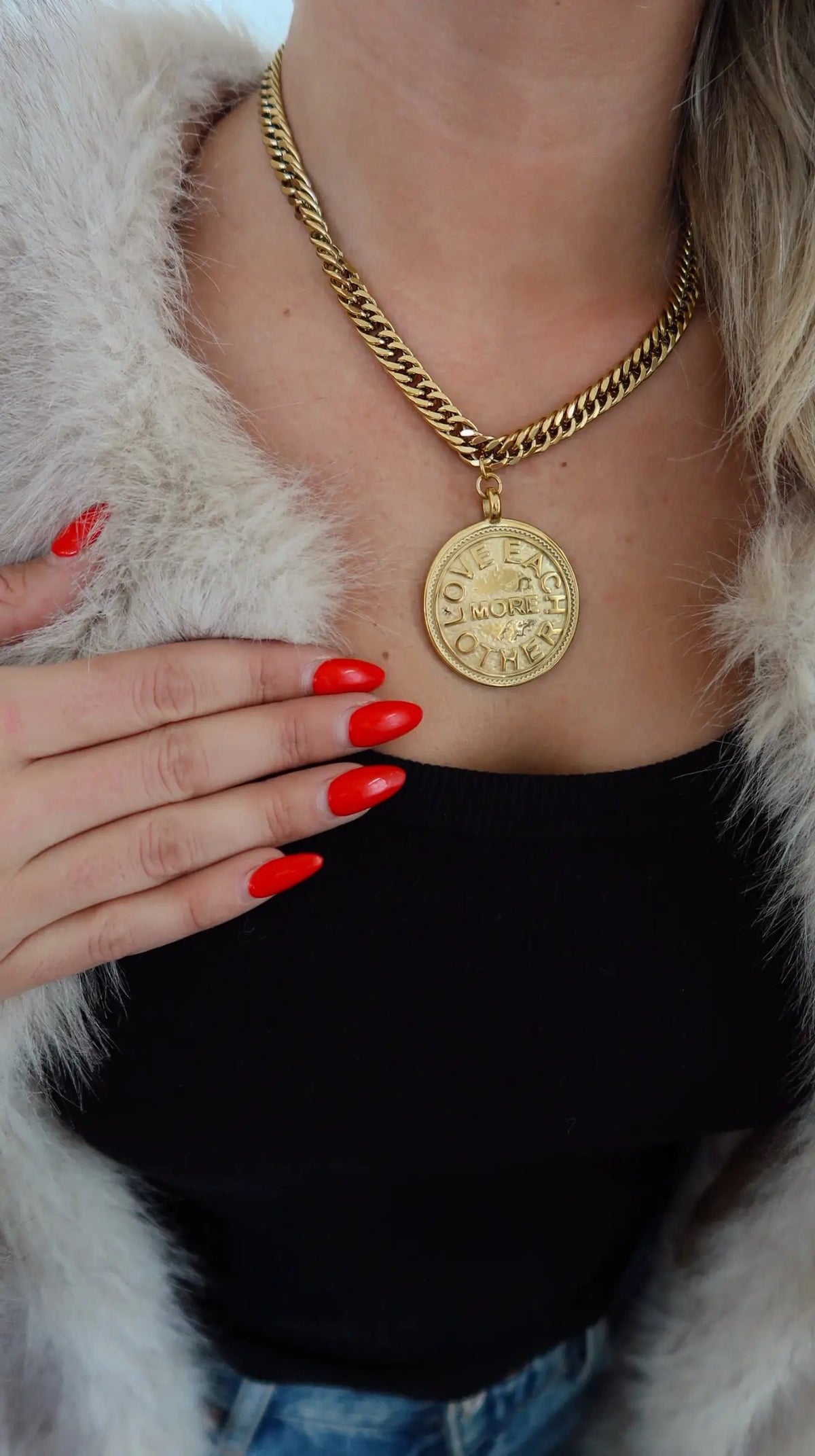 MEREDITH NECKLACE by Chansuttpearls
