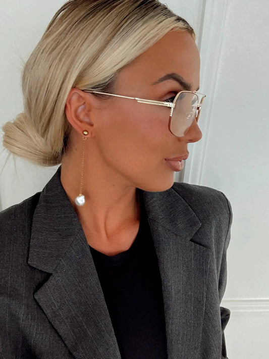 CHRISTY EARRINGS by Chansuttpearls