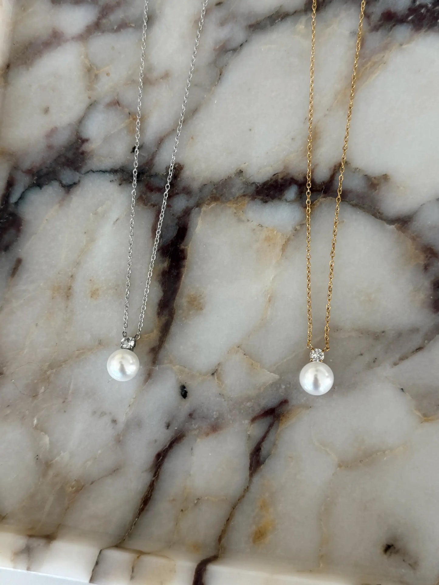 GIA NECKLACE by Chansuttpearls