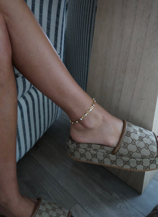 CLEO ANKLET by Chansuttpearls