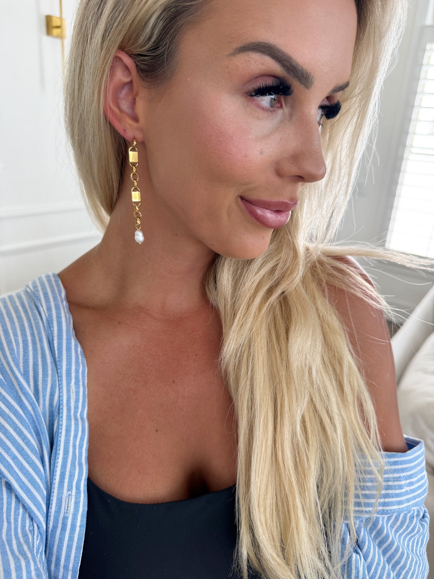 CHARLOTTE EARRING by Chansuttpearls