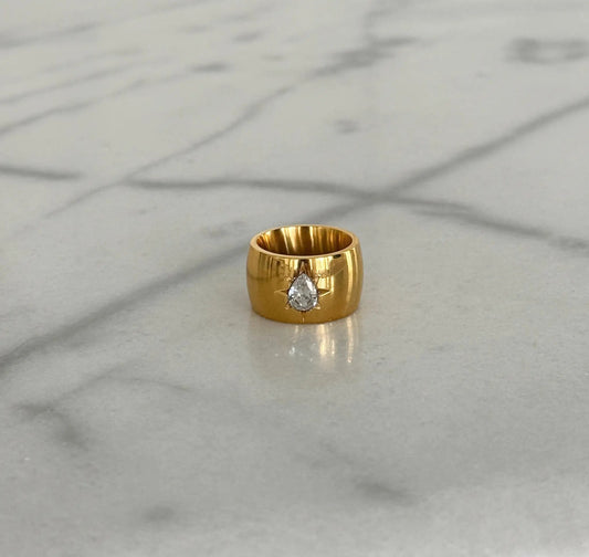 MILLY RING by Chansuttpearls