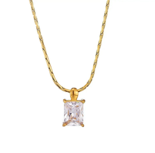 THE “SELENA” NECKLACE by Chansuttpearls
