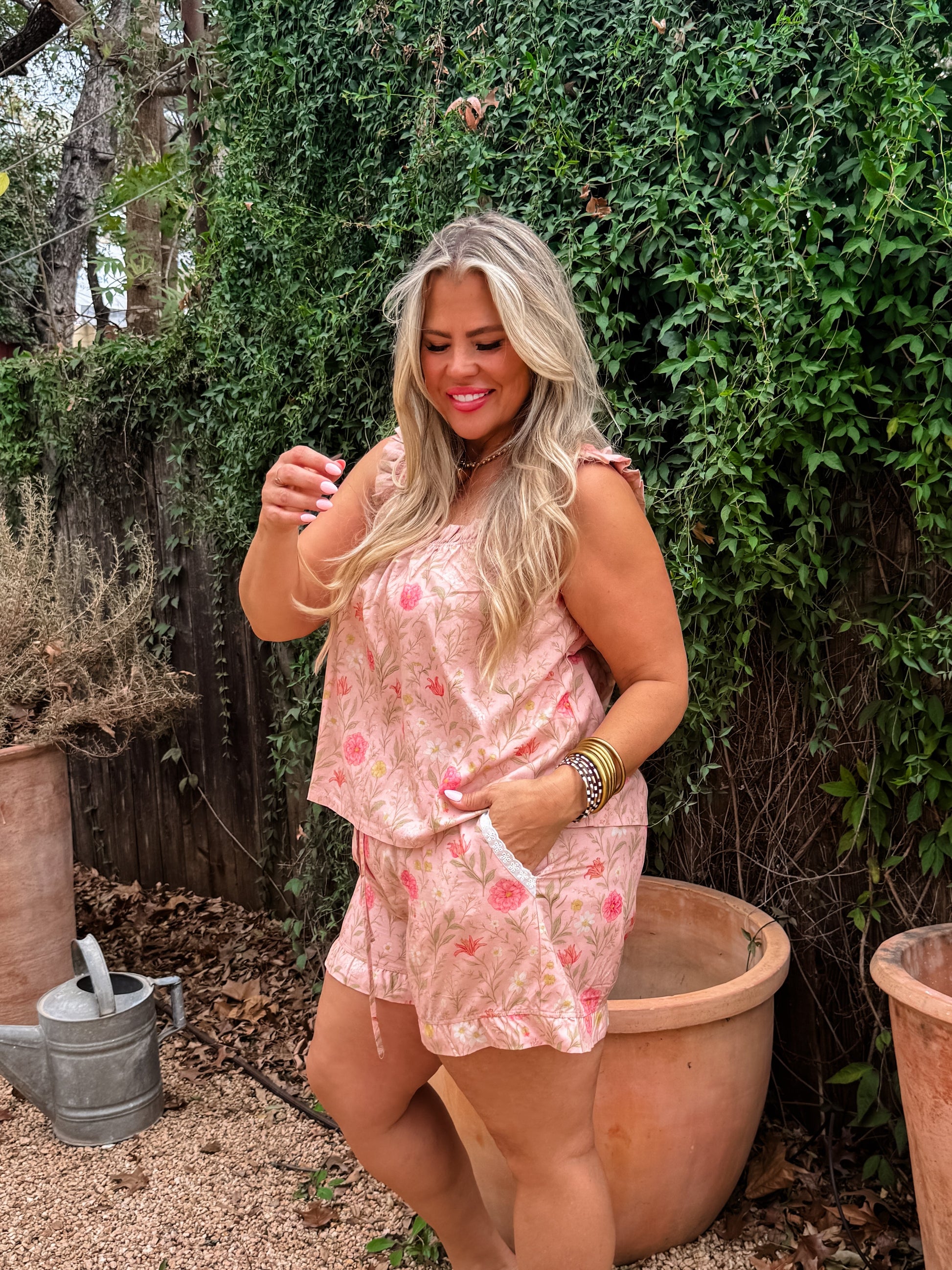 EASTER SUNDAY LOUNGE SET