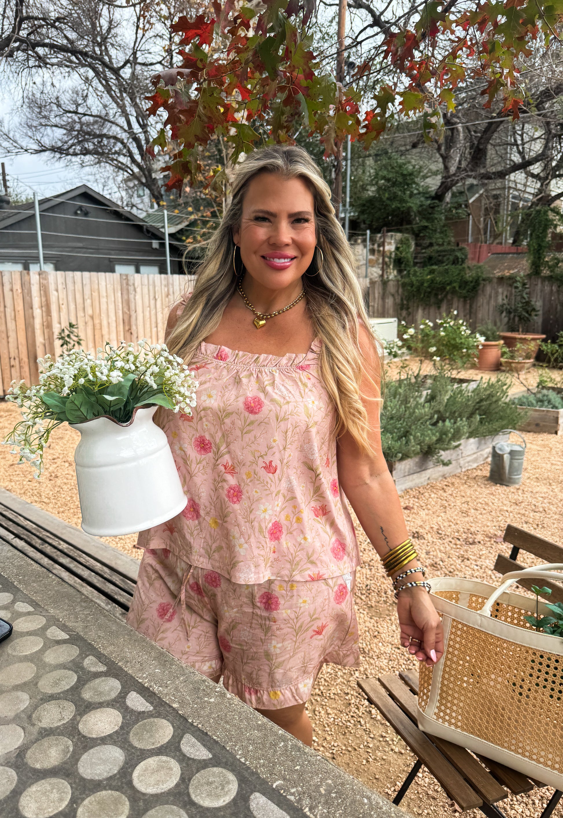 EASTER SUNDAY LOUNGE SET