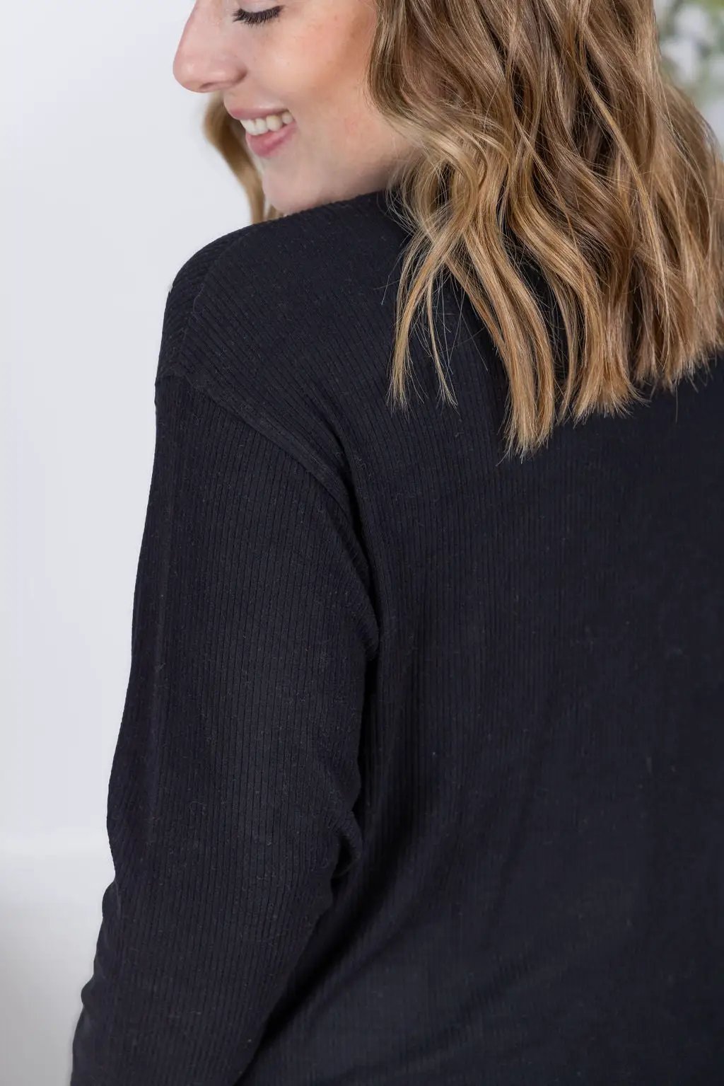 Corrine Ribbed Crewneck Pullover Top Black Ultra Soft Long Sleeve