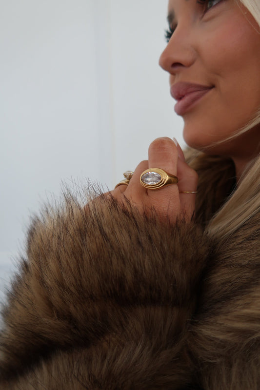 CARLY RING by Chansuttpearls