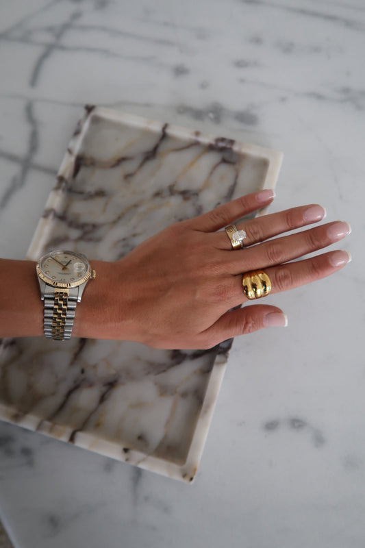 LARGE GOLD SHELL RING by Chansuttpearls