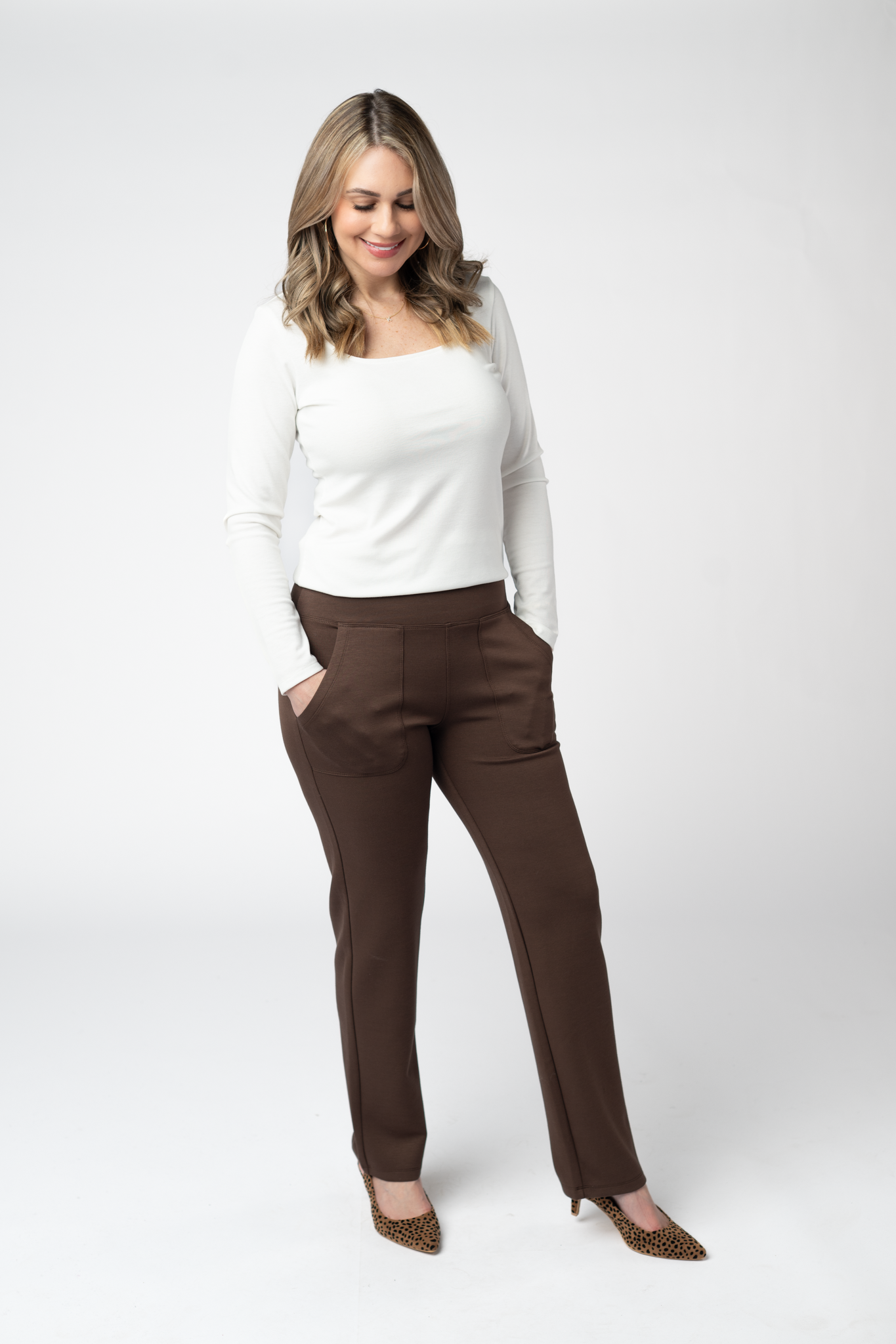 Luxe Scuba Pull On Ankle Bottoms With Front Pockets Brown