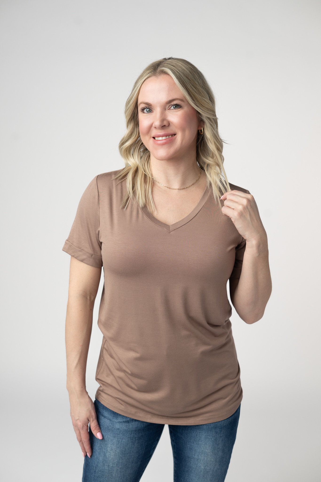 Womens Sophie Top Mocha V Neck Cuffed Sleeve Stretch Tee