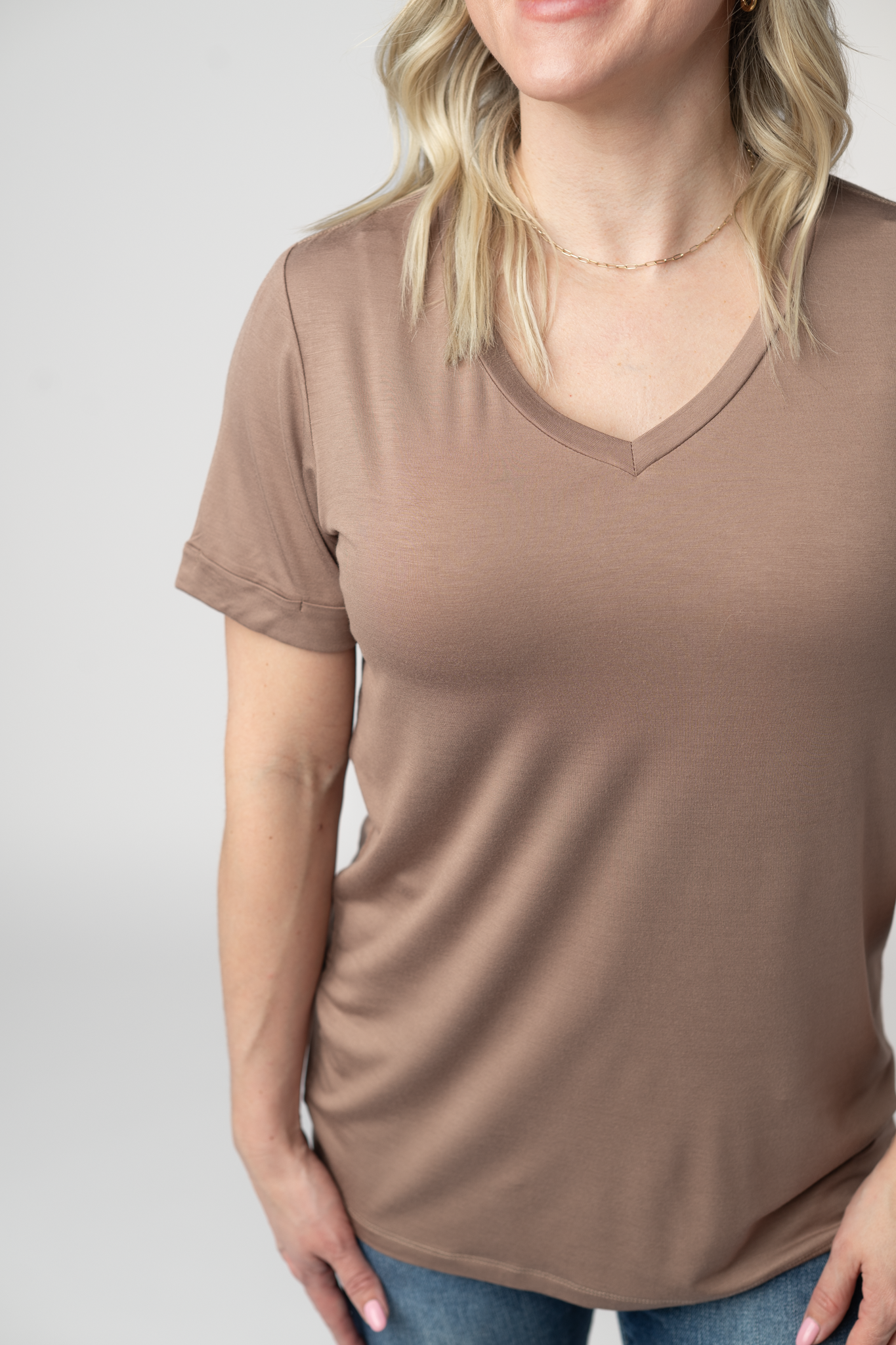 Womens Sophie Top Mocha V Neck Cuffed Sleeve Stretch Tee