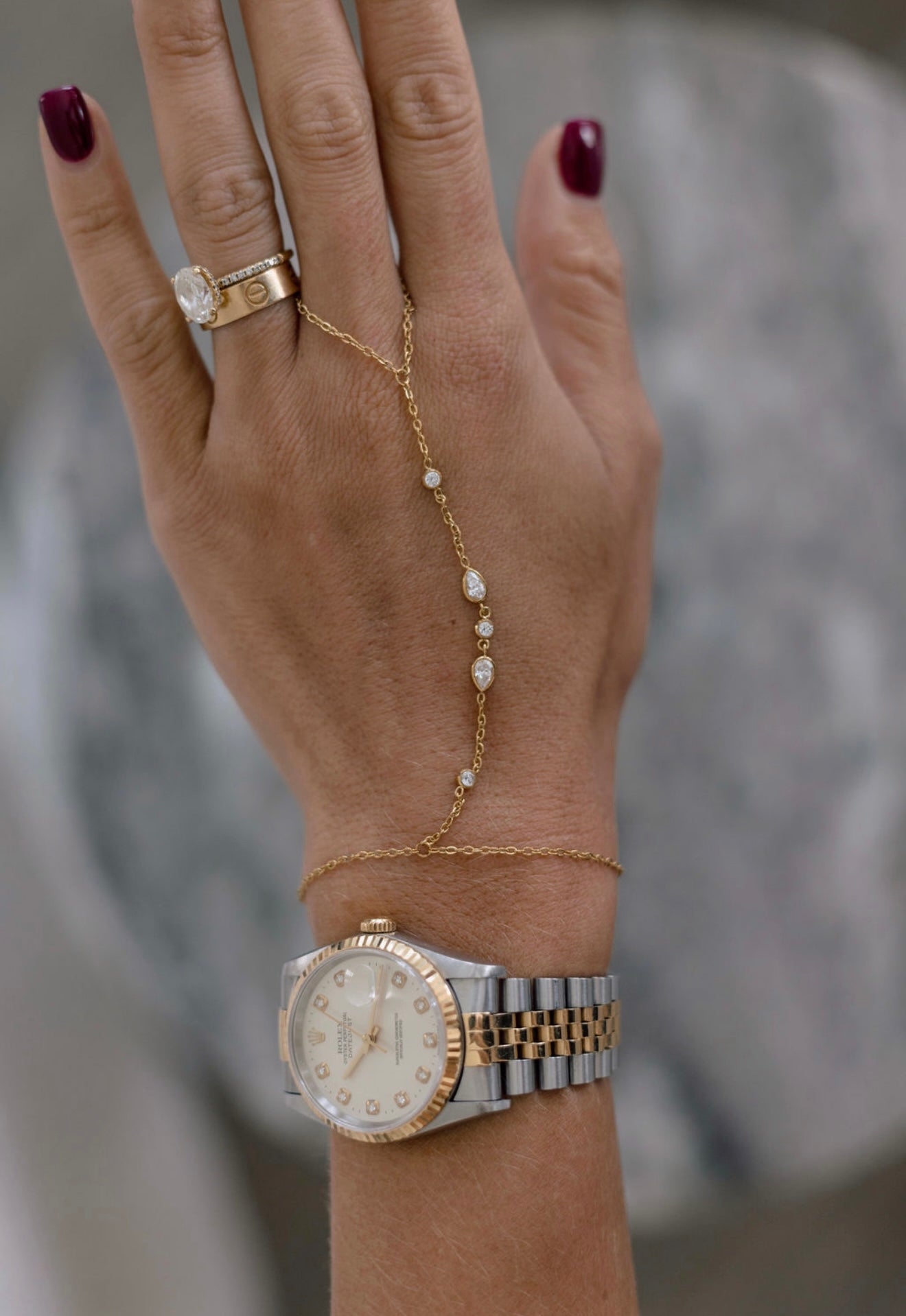 WILLOW HAND CHAIN by Chansuttpearls