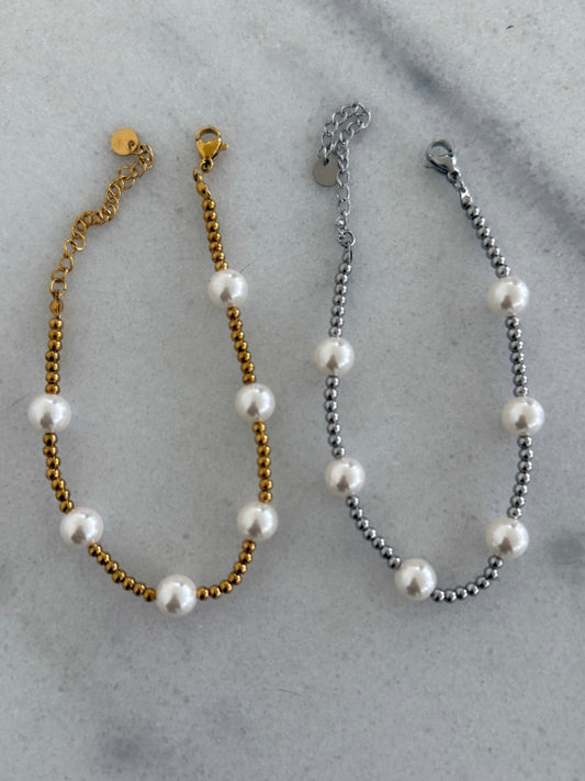 PEARL BEADED BRACELETS by Chansuttpearls