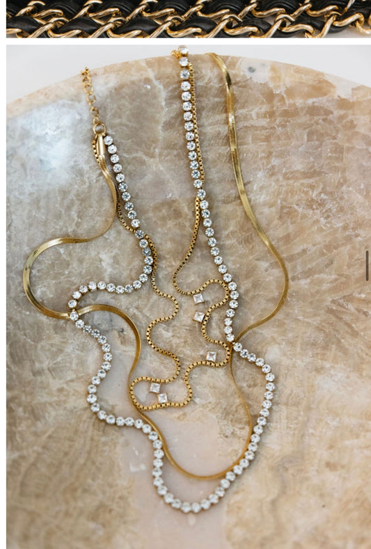 LEAH NECKLACE by Chansuttpearls