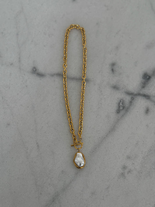 PEARL DROP NECKLACE by Chansuttpearls
