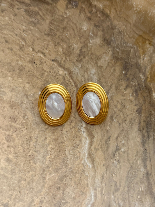 HANNAH EARRINGS by Chansuttpearls