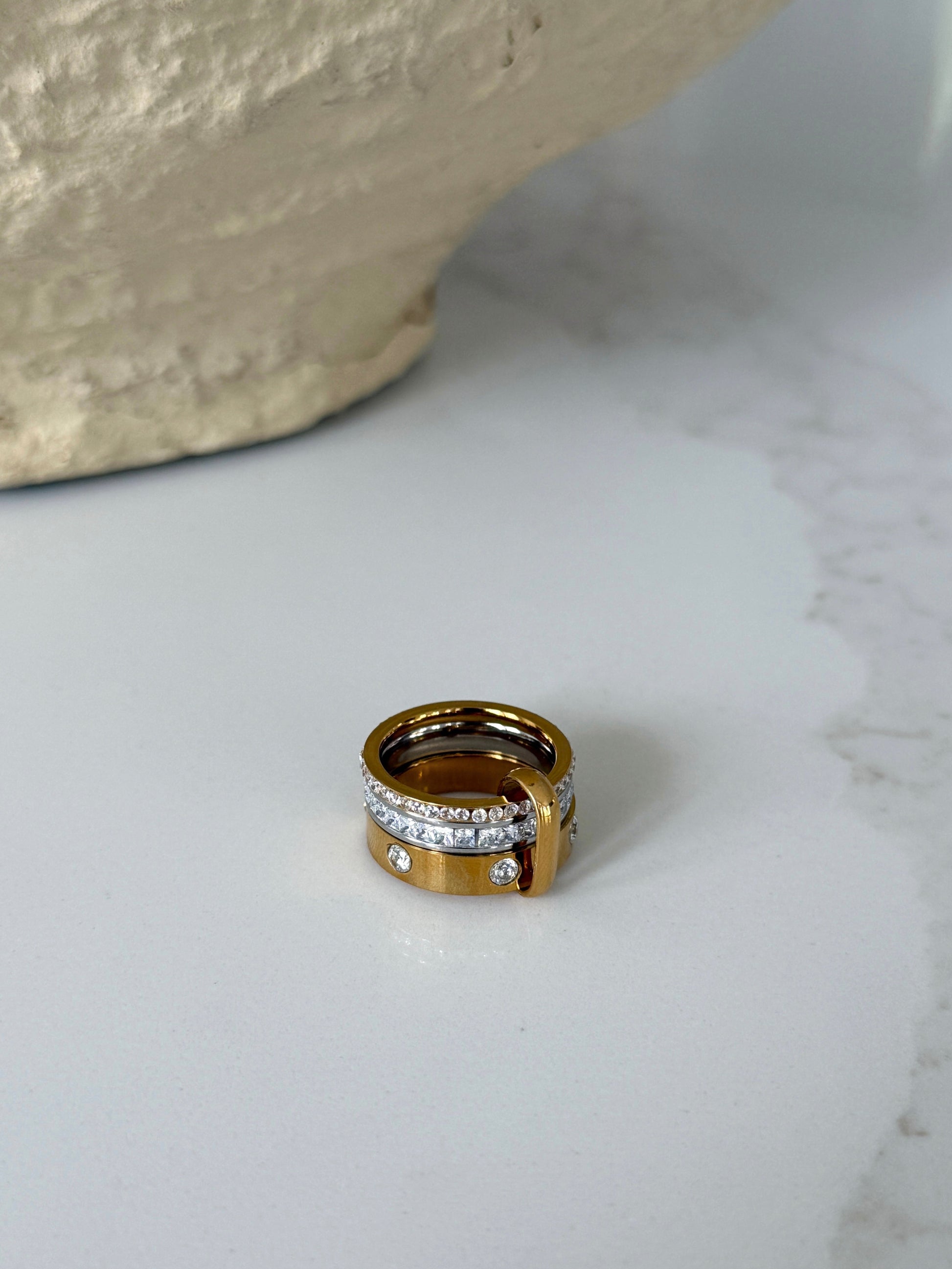 LUCY RING by Chansuttpearls