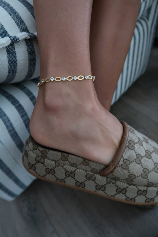CLEO ANKLET by Chansuttpearls