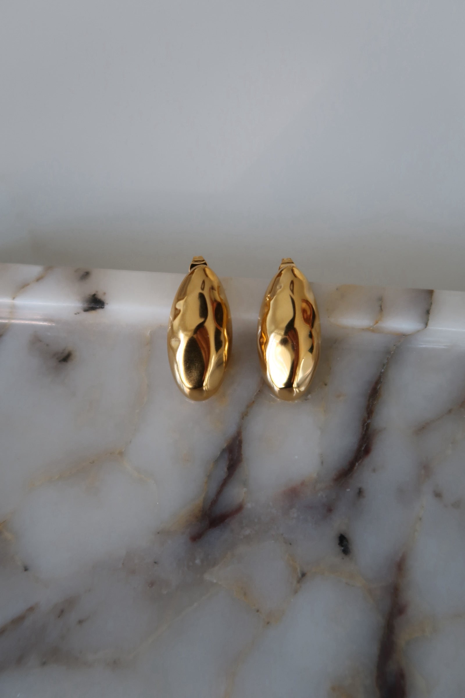 WREN EARRINGS by Chansuttpearls