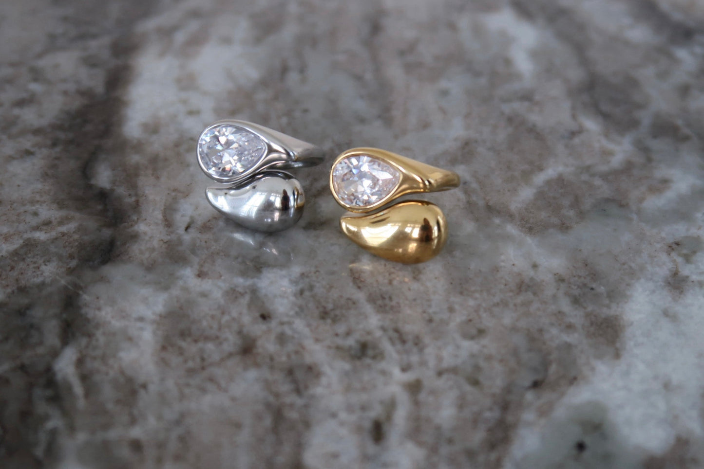 JULIANNA RING by Chansuttpearls