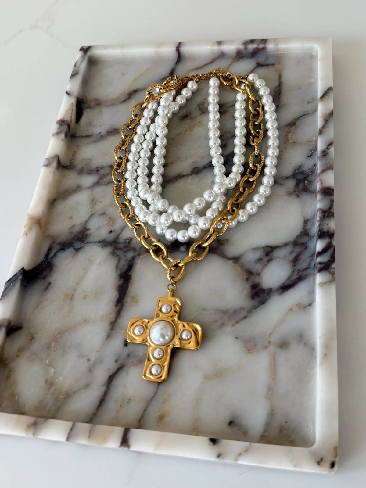 PARIS NECKLACE by Chansuttpearls