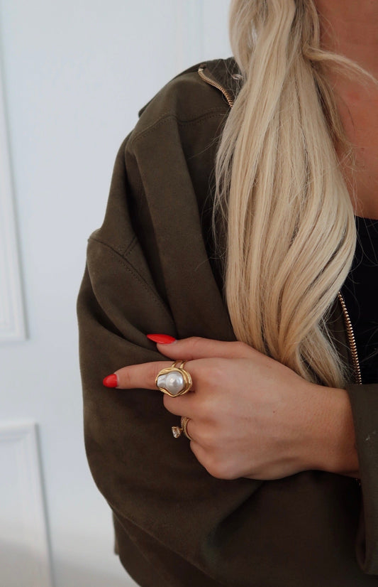 SHERRY RING by Chansuttpearls